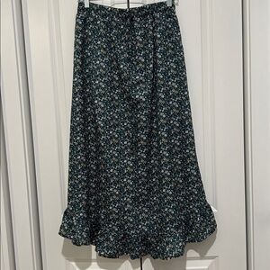 Like New Multi Colored Floral Print Maxi Skirt Lightweight flowy soft fabric EUC